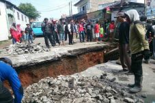 Pemkot Depok Perbaiki...