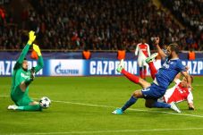 Lumat Monaco, Higuain...