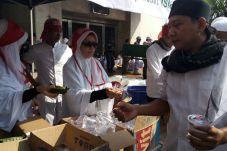 Dapat Makan dan Minum...