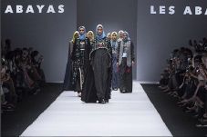 Busana Muslim Ini Tetap...