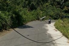 Tiang Listrik Tumbang...