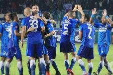 Gagal Pindah Kandang,...