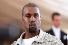 Kanye West Hapus Semua...