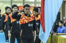 Target Realistis Berada...