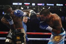 Debut Matthysse di Kelas...