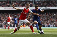 Babak I: Arsenal dan...