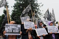 Bubarkan HTI Tanpa Proses...