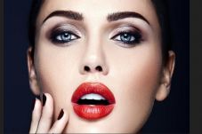 Tips Cantik Pakai Lipstik...
