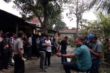 Warga Padati Lokasi...