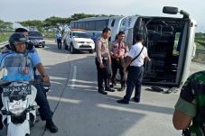 Hilang Kendali, Bus...