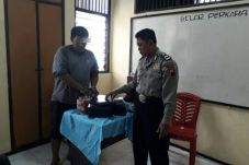 Pria Ini Tertangkap...