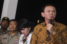 Sidang Vonis Dimulai,...