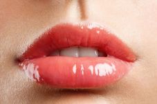 Ragam Riasan Bibir yang...