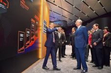 Alibaba Resmi Pilih...