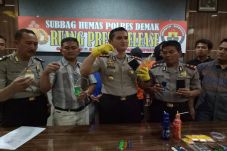 Pesta Sabu, Warga Demak...