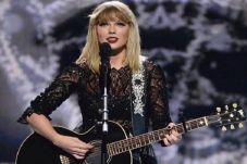Taylor Swift Siapkan...