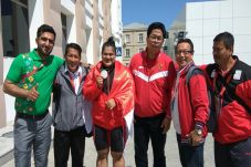 Atlet Angkat Besi Indonesia...