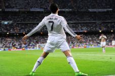 Menunggu Gol Ronaldo...