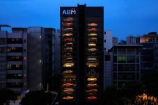 Di Singapura Pilih Mobil...