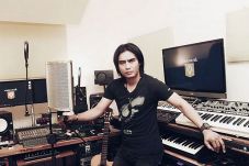 ST 12 dan Setia Band...