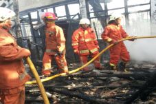 Stasiun Klender Terbakar,...