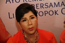 Alami Kanker, Titiek...