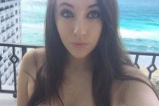 Elsman, Gadis Cantik...
