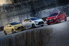 Penjualan Toyota New...