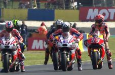 Scott Redding Kuasai...