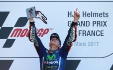 Menang di Sirkuit Le...
