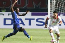 Essien Mencuri Peran...