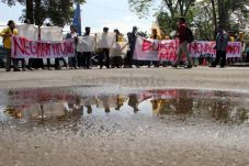 Suarakan #KepungIstana...