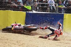 Habis Crash di MotoGP...
