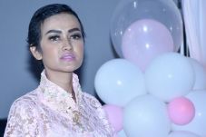 Julia Perez Menanti...