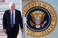 Trump Puji Kebijakan...