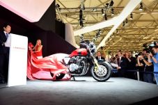 Honda CB1100 Dapat Polesan...