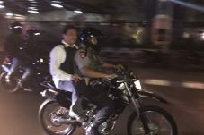 Dibonceng Motor, Ka...