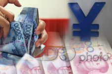 Rupiah Bangkit Menguat...