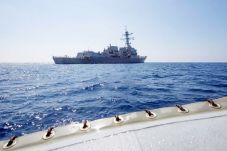 Tantang China di Laut...