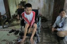 Dibantu Ketum Perindo,...