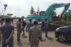 Tambang Pasir Ilegal...