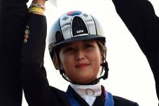 Putri Teman Eks Presiden...