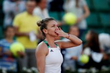 Halep Masih Merasa Kesakitan...