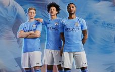 Jersey Anyar Manchester...