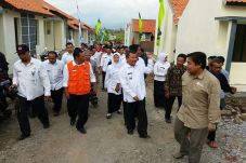Warga Terdampak Banjir...