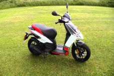 Diam-diam Aprilia Produksi...