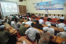 HT Ajak Pesantren Bentuk...