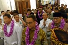Anies-Sandi Hadiri Syukuran...