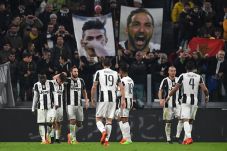 Pirlo Sedih Tak Tonton...