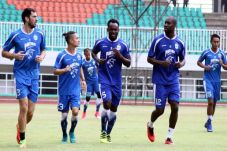 Persib Terseok, Kang...